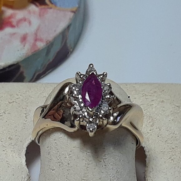 Estate .30ctw Natural Marq Ruby & Diamond 10Kt Yellow Gold S-5.25 Ring #20248 - Picture 2 of 6